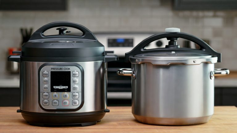 instant pot vs pressure cooker
