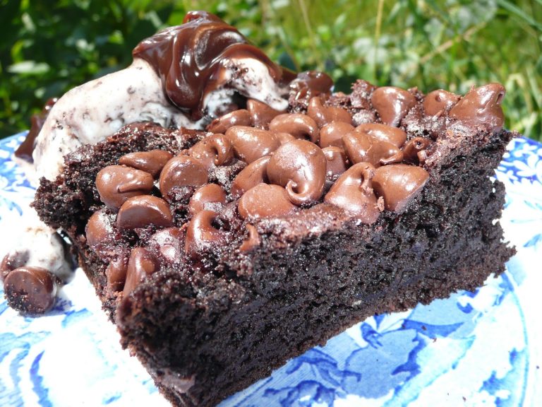 Can You Make Fudge In A Dutch Oven