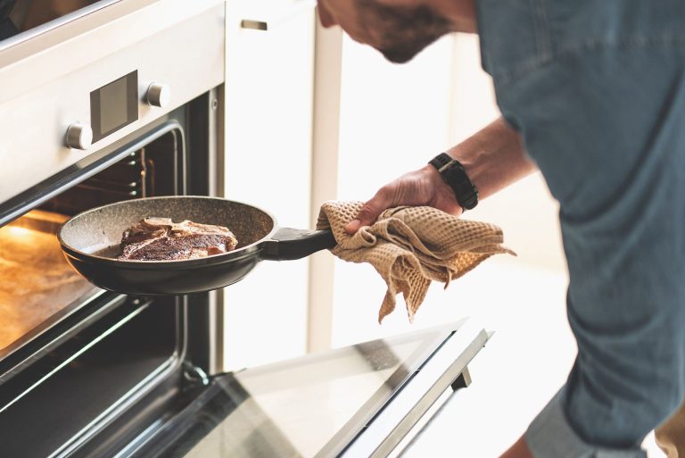 Can A Pan Go In The Oven